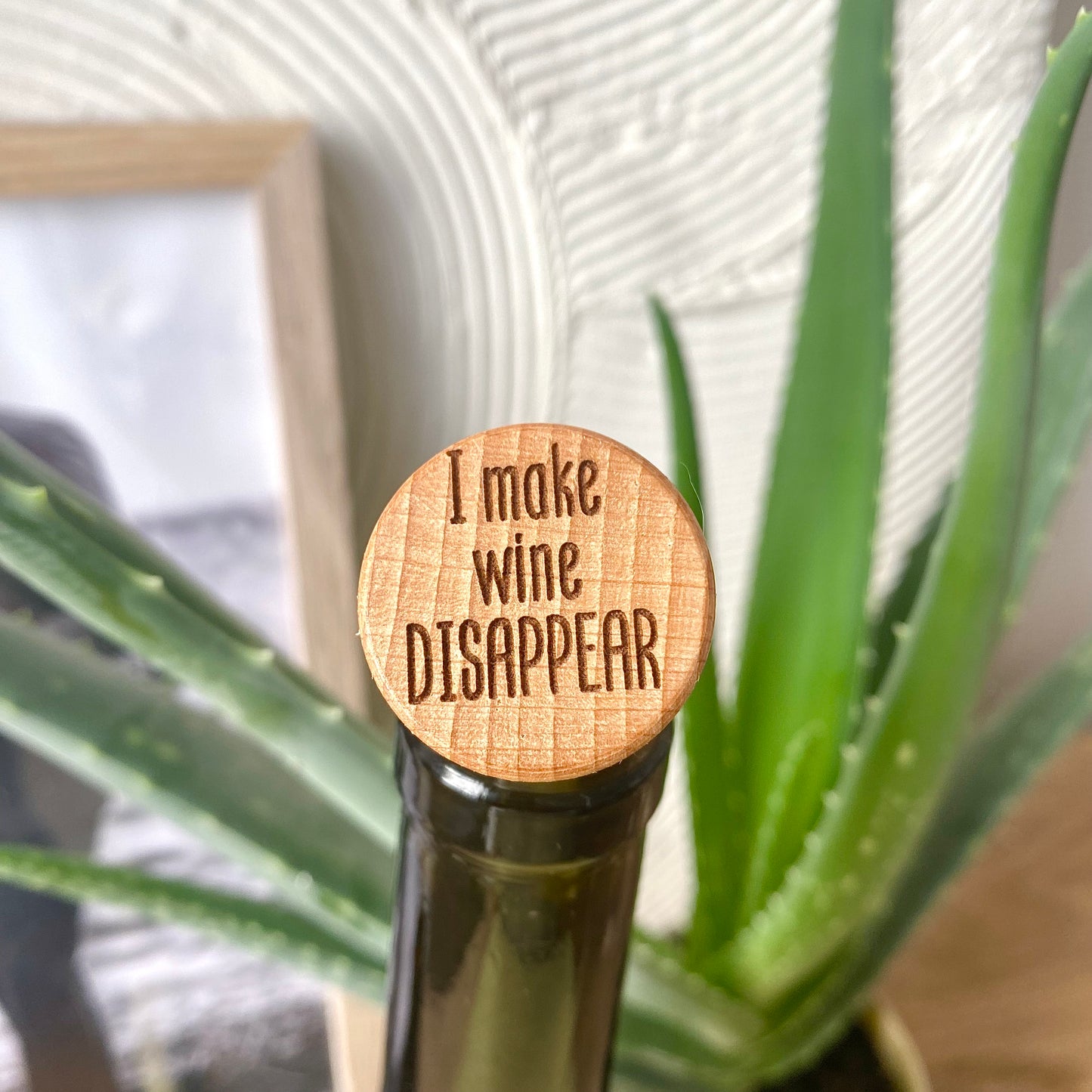 WINE STOPPER "I MAKE WINE DISAPPEAR"
